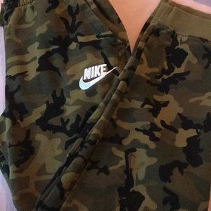Nike Boys Camo Sweatpants